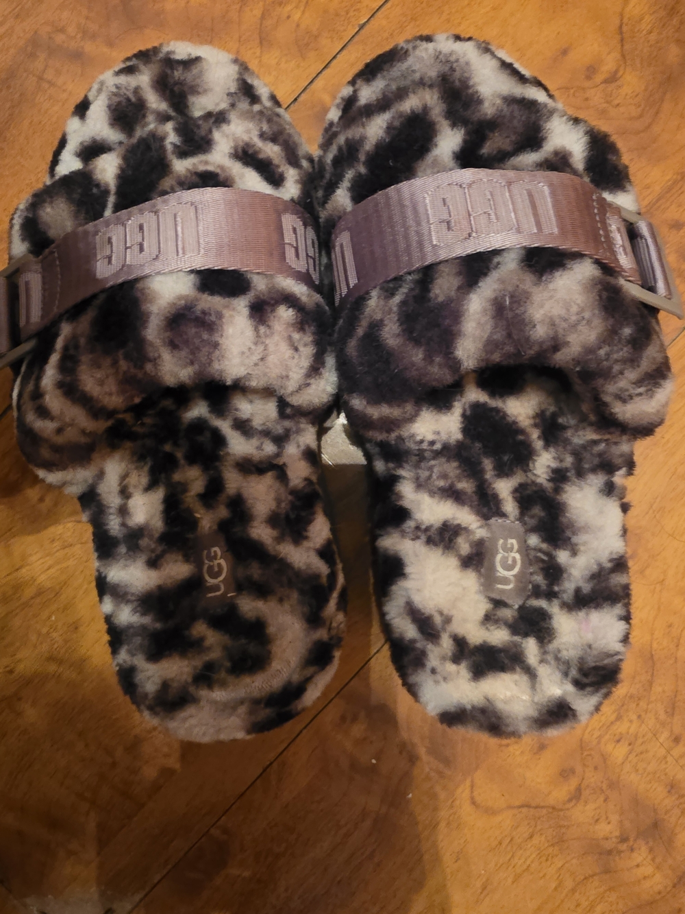 UGG Fluff Slide Leopard Print Faux Fur Sandal - Black/Gray